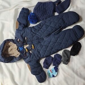 Hooded Perry Ellis Pram, Hat And Mitts, 3 - 6 months (Bought as NWOT)